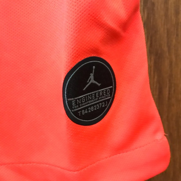 Nike/Jordan Gym t-shirt 😎 - Picture 5 of 8